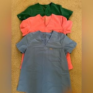 Women’s Fig Scrub tops
